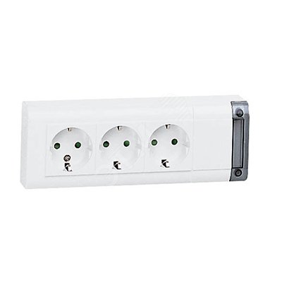 Блок розеток тройной с заземлением 16А белый артикул 050625 Legrand ...