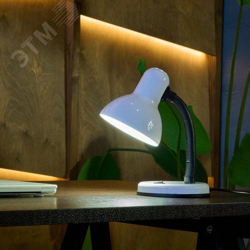 Светильник настольный. Цоколь Е27. Механический выключатель. Белый. - фото 3