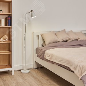 Торшер UML-T700 E27 WHITE напольный под лампу Е27 60W с регулировкой наклона Механический выключатель Белый ТМ - фото 3