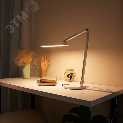 Светильник настольный светодиодный с беспроводной зарядкой телефонов. ULM-D113 18W-3000-6000K-DIM WHITE Сенсорный выключатель. Диммер. Белый. - фото 10