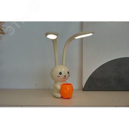 Светильник настольный светодиодный Заяц с подставкой под канцелярские принадлежности 12 Вт Сенсорный выключатель Диммер Слоновая кость TM ULM-D160 12W/3000-6000K/DIM IVORY - фото 7