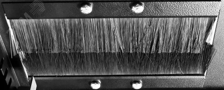 Изображение товара Ввод щеточный 100 x 140 мм черный для шкафов серии D9000