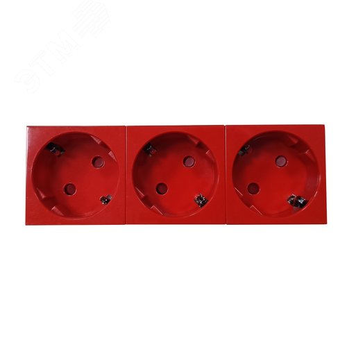 Изображение товара Розетка тройная 3 х 2P+E немецкий стандарт, с защитными шторками, с безвинтовым зажимом, 45 храдусов, красный (шт)