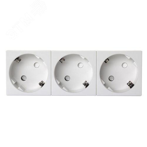 Изображение товара Розетка тройная 3 х 2P+E немецкий стандарт, с защитными шторками, с безвинтовым зажимом, 45 храдусов (шт)
