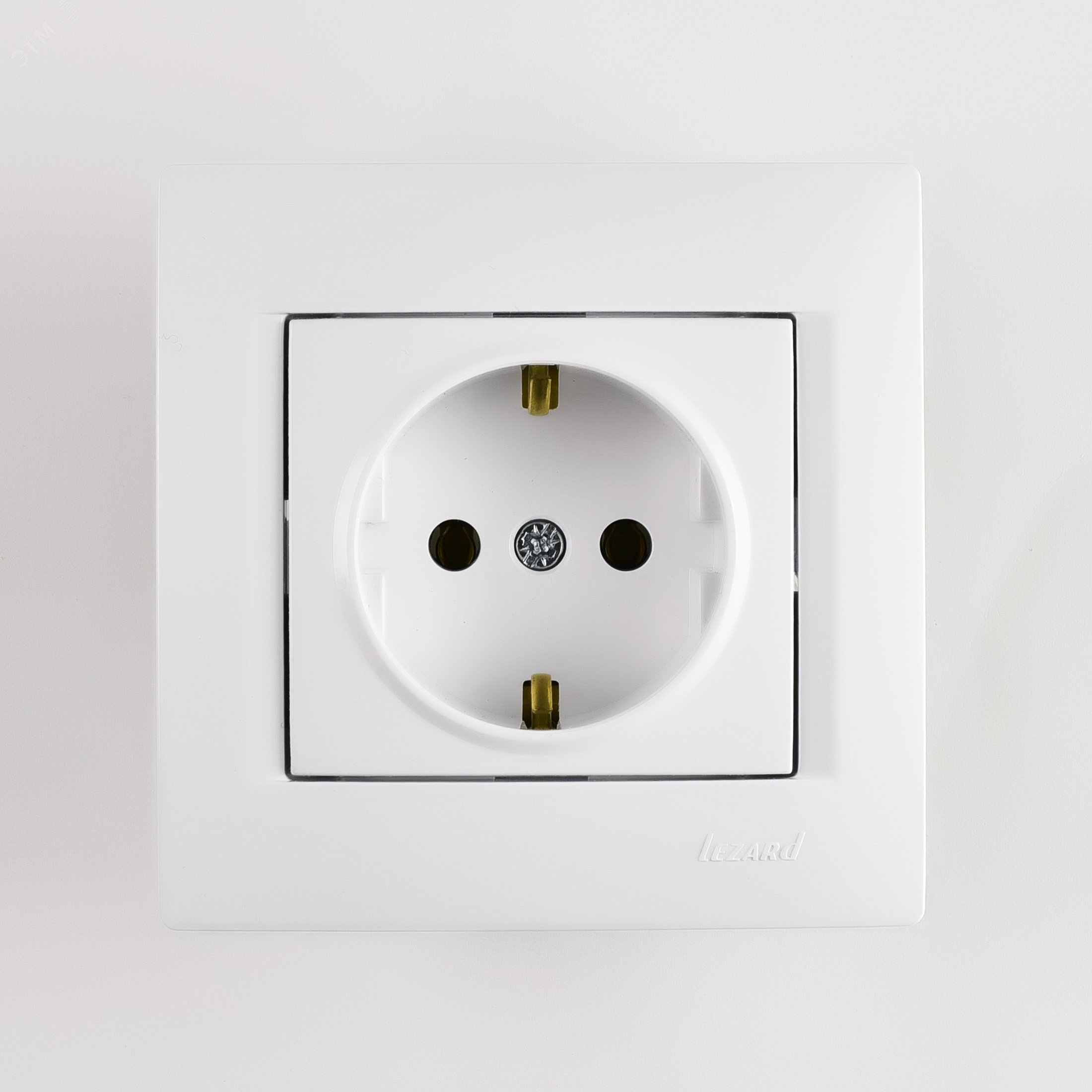 Изображение товара Розетка силовая KARINA с заземлением и скрытым монтажом белая
