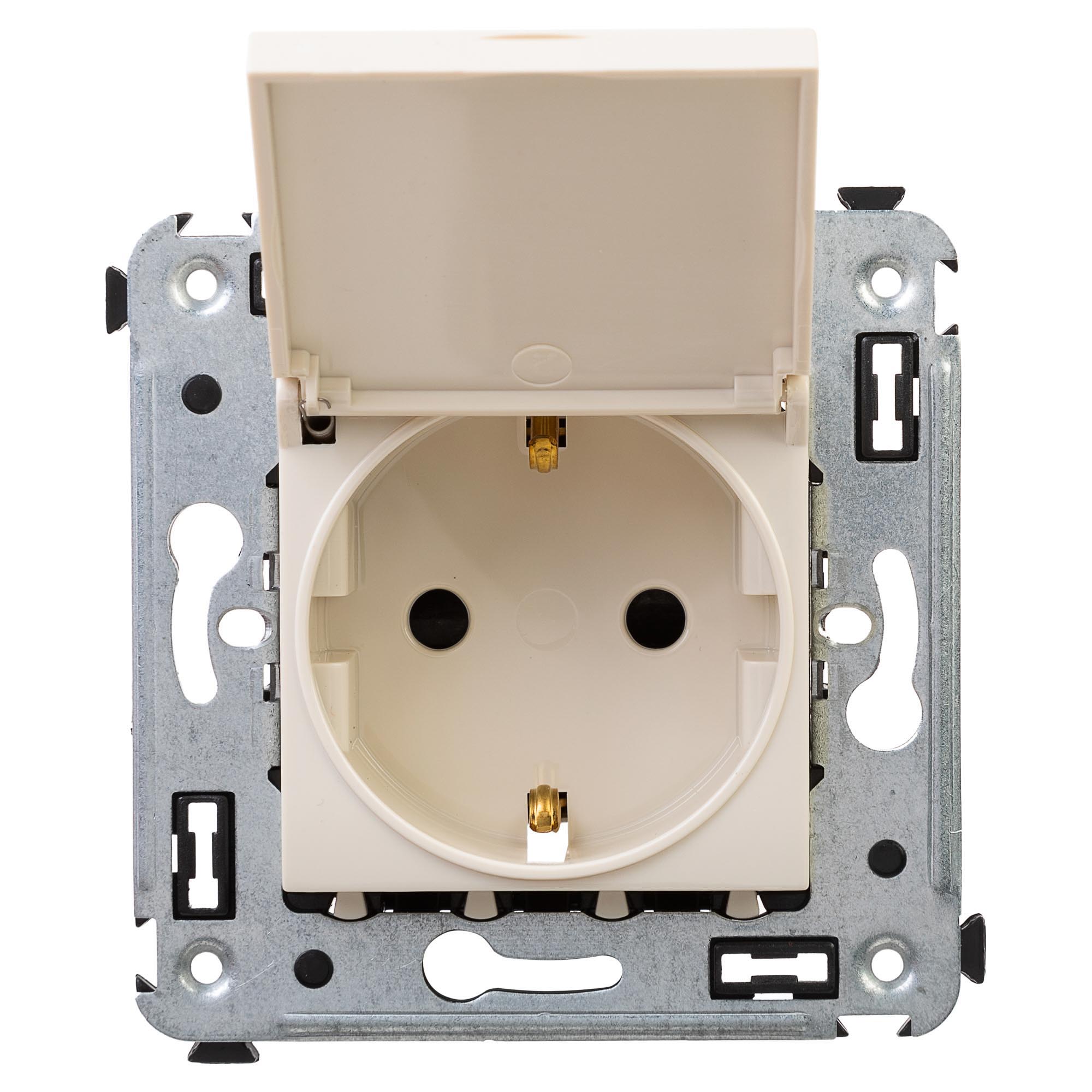 Avanti Розетка с крышкой в стену, 2P+E, ''Ванильная дымка''