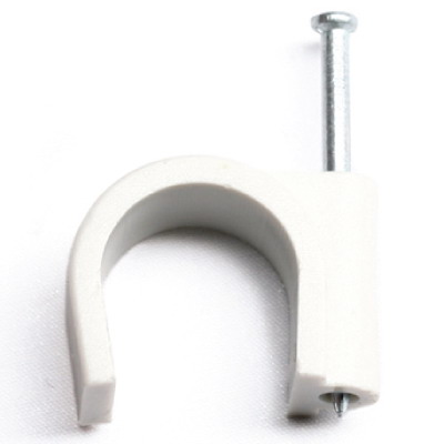Скоба пластиковая с гвоздем D=7-8мм