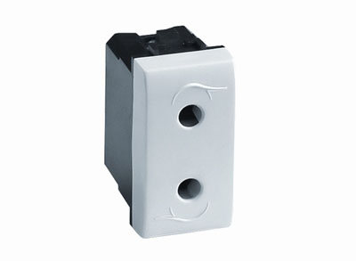 BRAVA Розетка без заземления без шторок 1 модуль белая