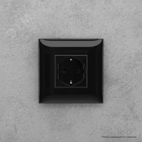 Avanti Розетка в стену, 2P+E, с защитными шторками, ''Черный квадрат'' - фото 5