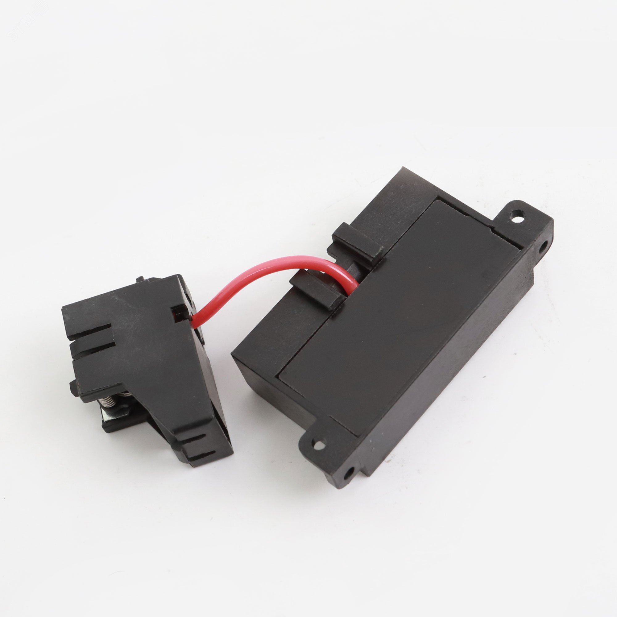 Изображение товара Расцепитель минимального напряжения DKC UVT-MGS160AC230R для MGS160