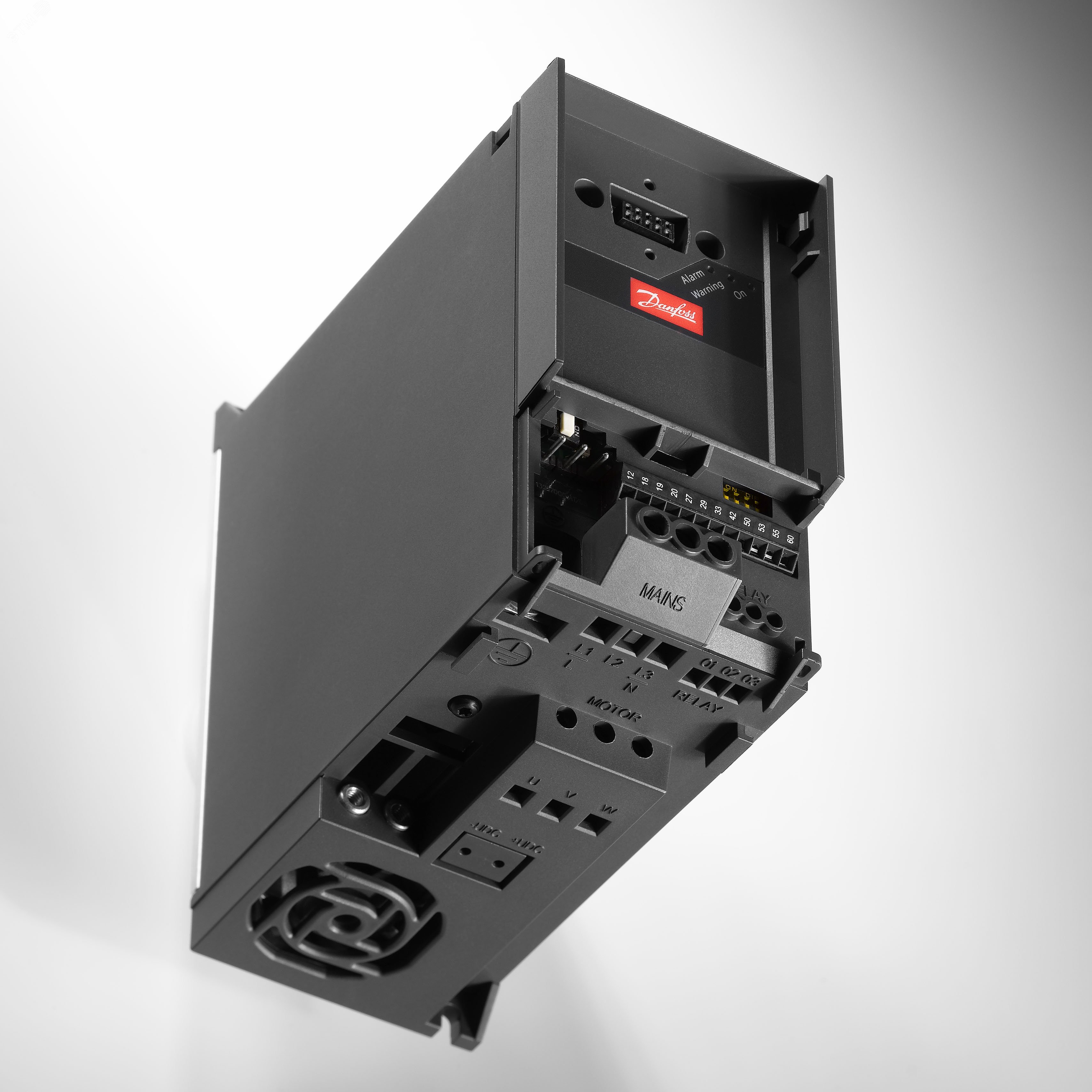 Преобразователь частоты VLT Micro Drive FC 51 , 380-480В, 3 фазы, мощность 3 кВт, IP20 FC-051P3K0T4E20H3BXCXXXSXXX Danfoss