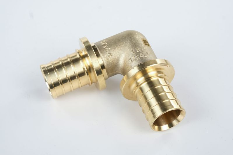 Угольник 32 90 град. аксиальный, латунь DZR