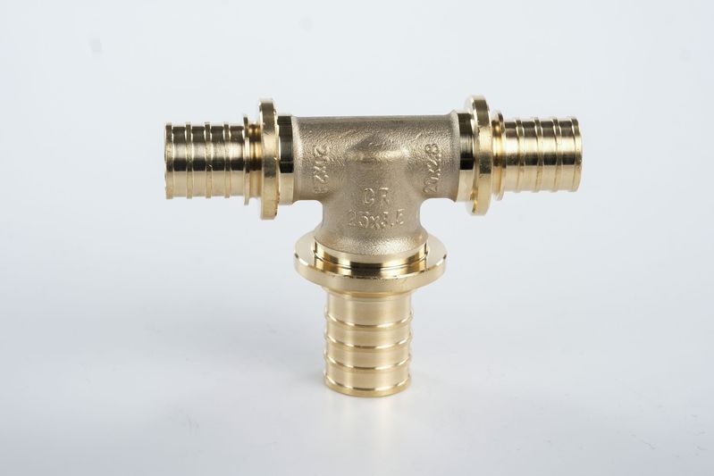 Тройник 20х25х20 переходной, аксиальный, латунь DZR