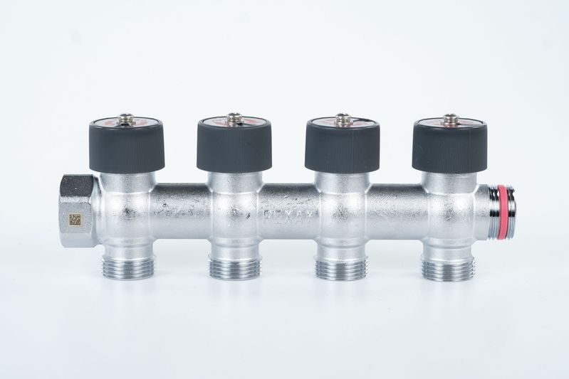 Коллектор распределительный G3/4 4 отвода G3/4 с  плавной регулировкой