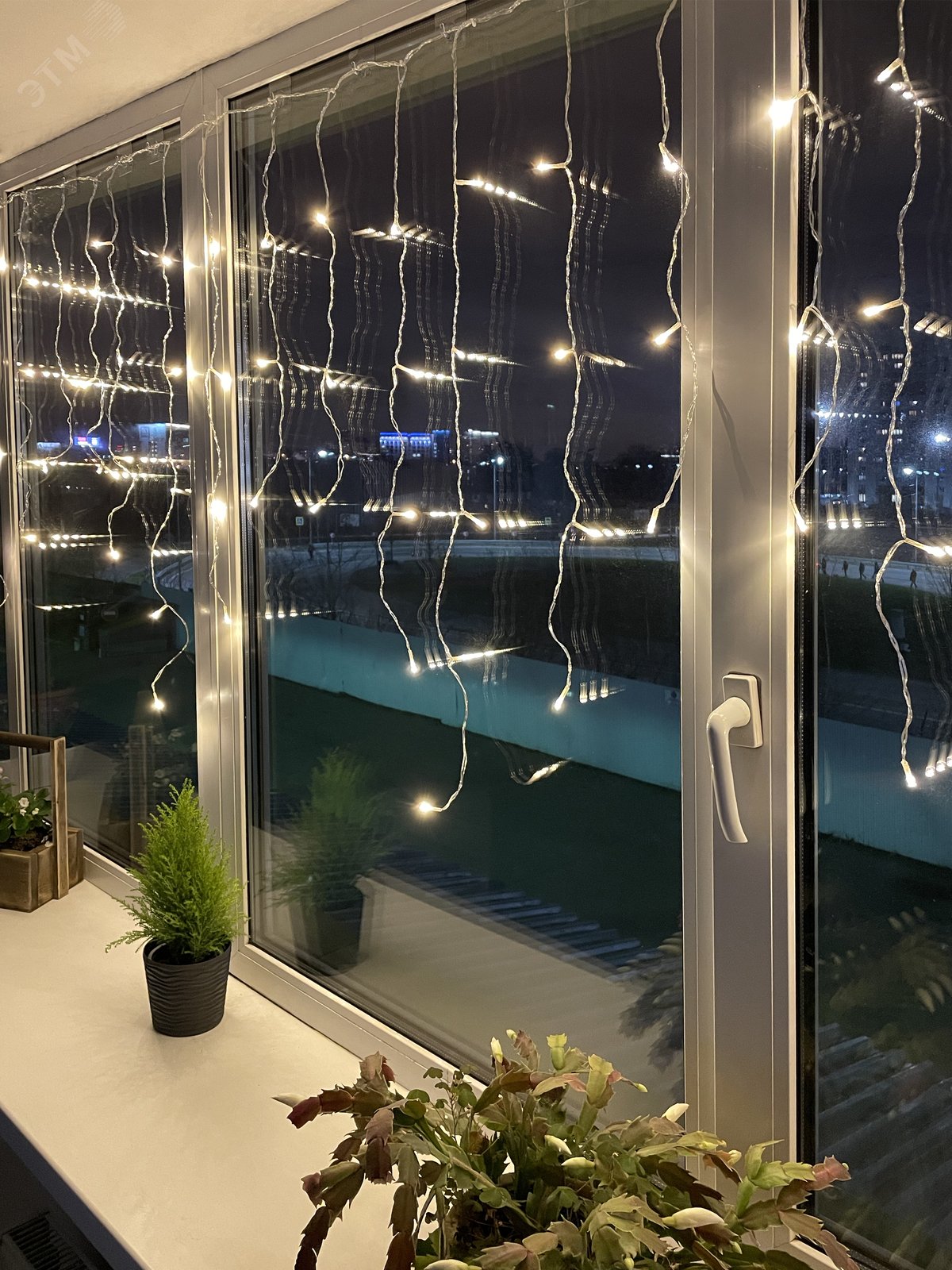 Изображение товара Гирлянда LED Бахрома 2м*1м теплый свет IP44 ЭРА