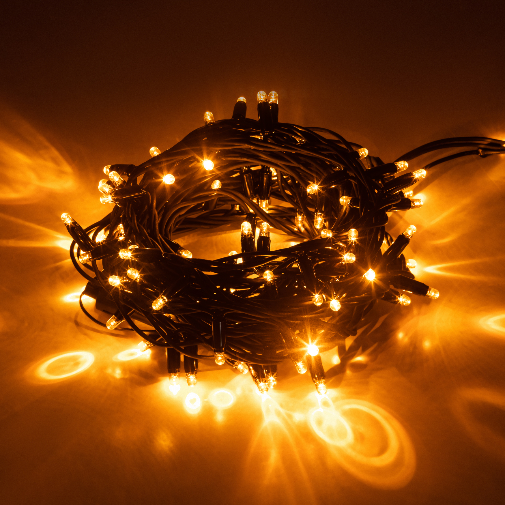 Гирлянда 100LED Нить 10 м, желтый свет, черный каучук, 220 В, IP65 ERAPS-NZ2