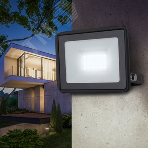 Прожектор светодиодный ДО-30 Вт 3000К 2400 Лм IP65 черный 30w теплый 200-240В LPR-023-0-30K-030 - фото 5