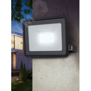 Прожектор светодиодный ДО-30 Вт 3000К 2400 Лм IP65 черный 30w теплый 200-240В LPR-023-0-30K-030 - фото 6