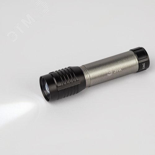 Фонарь светодиодный UB-604 ручной на батарейках 5W - фото 4