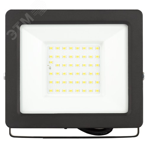 Прожектор светодиодный ДО-50 Вт 6500К 4000 Лм IP65 встроенное фотореле 200-240В черный корпус 50w холодный LPR-042-3-65K-050 - фото 2