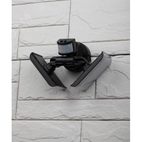 Светильник фасадный с двумя световыми панелями c выносной солн. бат., 2х50 LED, 600l ERAFS020-42 - фото 4