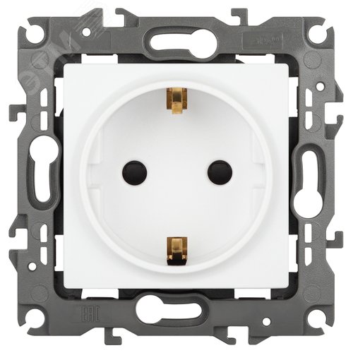 Изображение товара Розетка однофазная скрытого монтажа, в рамку с заземлением со шторками белый матовый 16А 250В IP20 автоматические (безвинтовые) зажимы 12-2102-01М Эра 12 (шт)