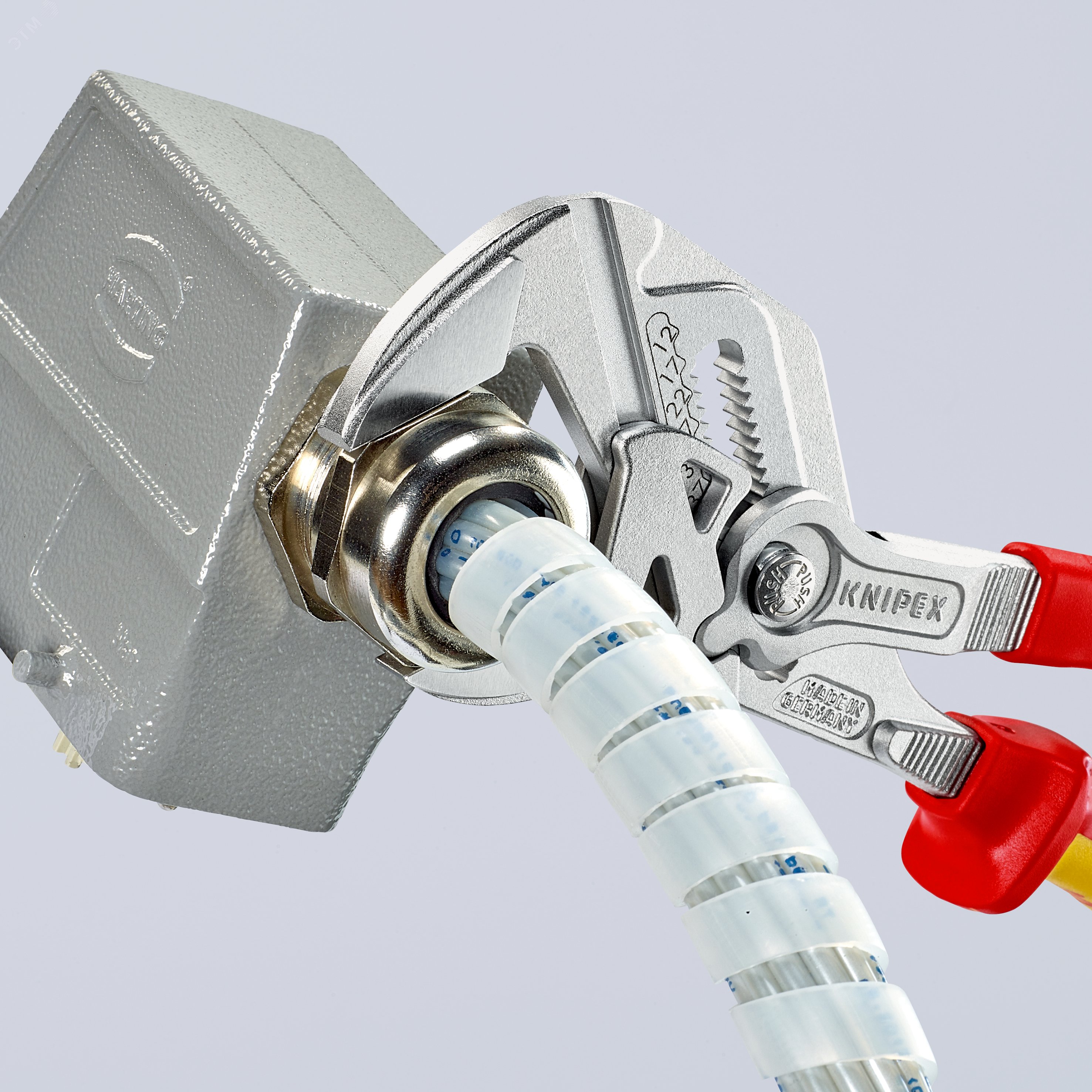 Клещи переставные - гаечный ключ VDE 1000V 52 мм (2) L-250 мм диэлектрические Cr-V хромированны е 2-компонентные рукоятки KN-8606250 KNIPEX - превью 5