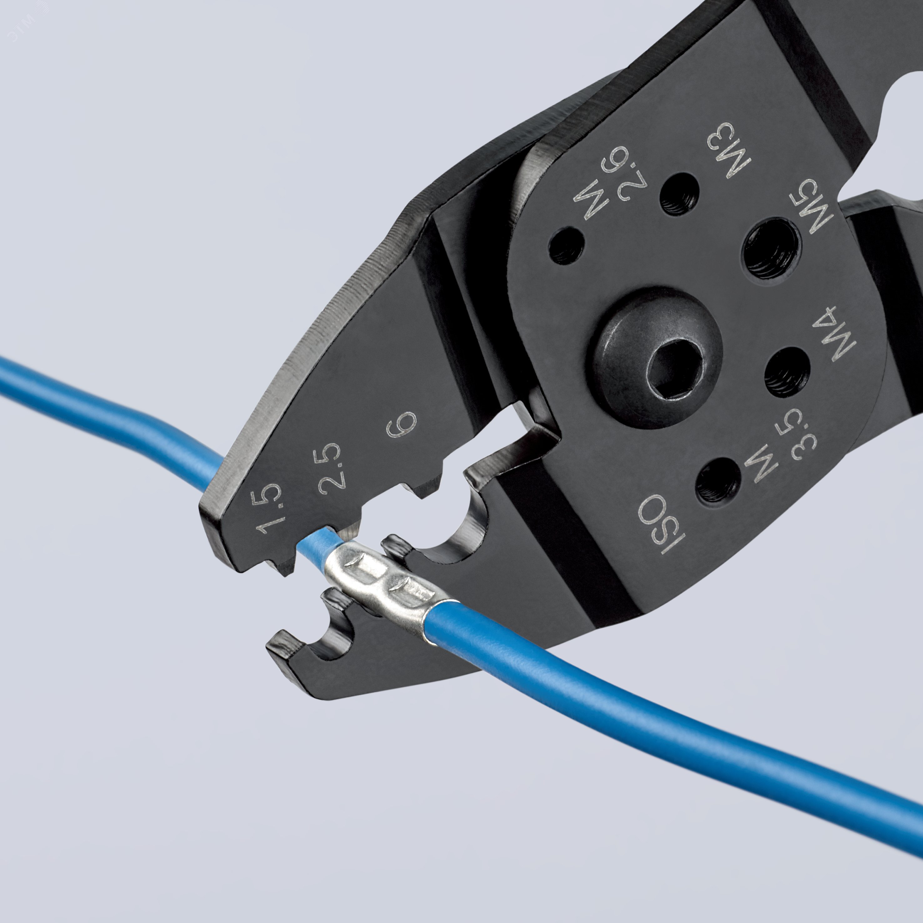 Пресс-клещи для резки и зачистки кабеля опрессовки кабельных наконечников и штекеров 3 гнезда обжим кабельных наконечников без изолятора и кабельных соединителей: 05-60 мм (AWG 20 - 10) j рез медных и латунных шпилек: М26 3 35 4 и 5 L-230 мм чёр KN-9721215C KNIPEX - превью 4