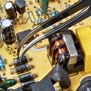 Пинцет ESD захватный прецизионный гладкие серповидные губки под 45° антистатический L-120 мм нержавеющая хромоникелевая сталь хромированный - фото 8