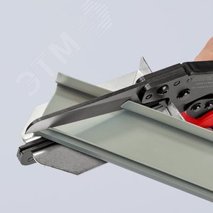 Ножницы для резки кабель канала knipex