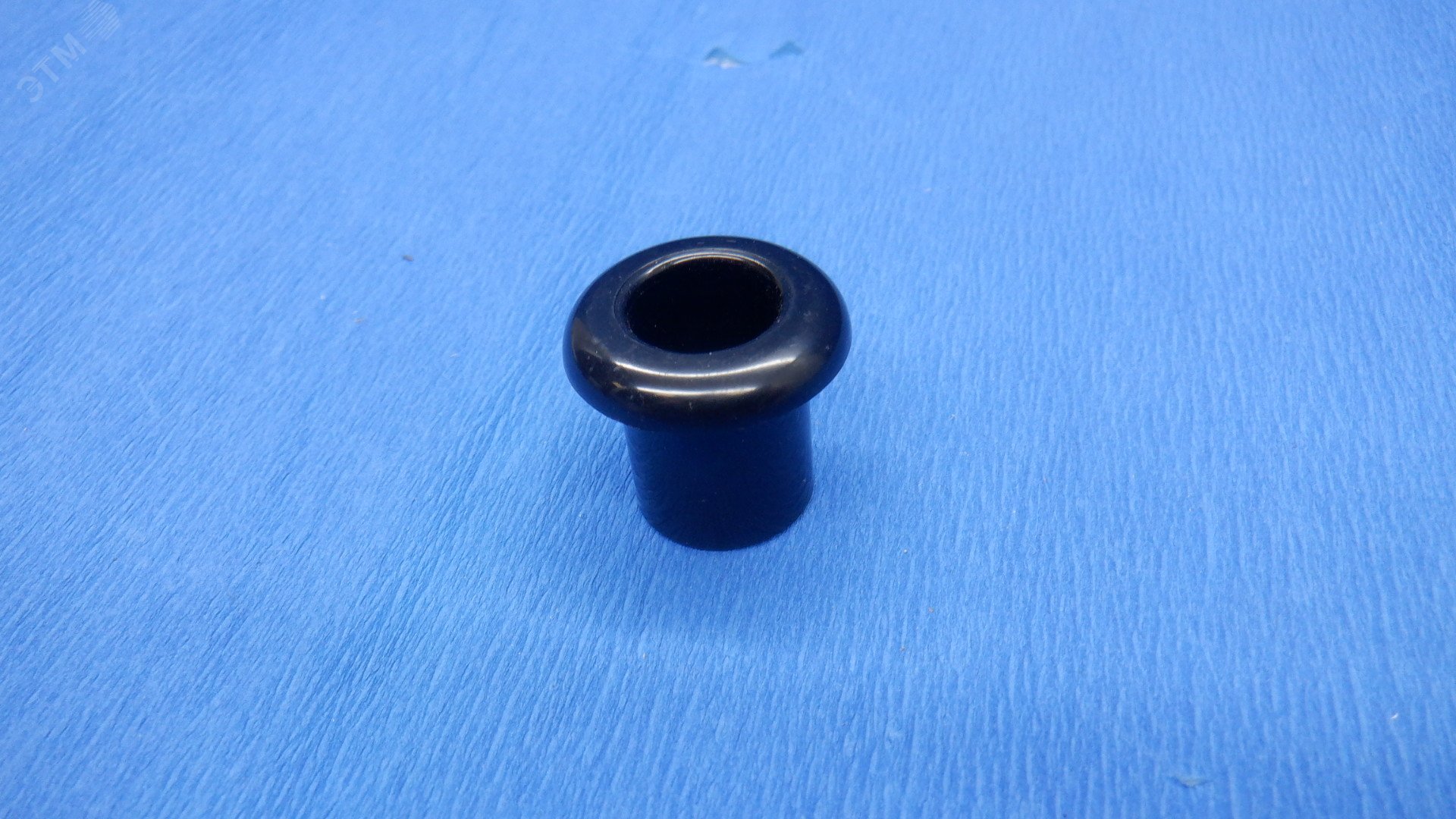 Изображение товара Втулка для монтажа ретро-проводки Bironi черная