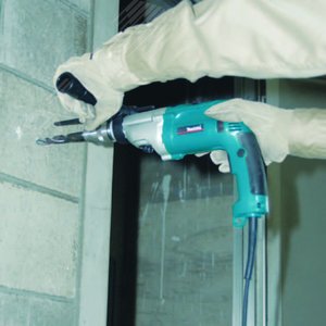 Дрель ударная 1010Вт, ключевой патрон 13мм, 0-1200/2900 об/м, кейс - фото 2