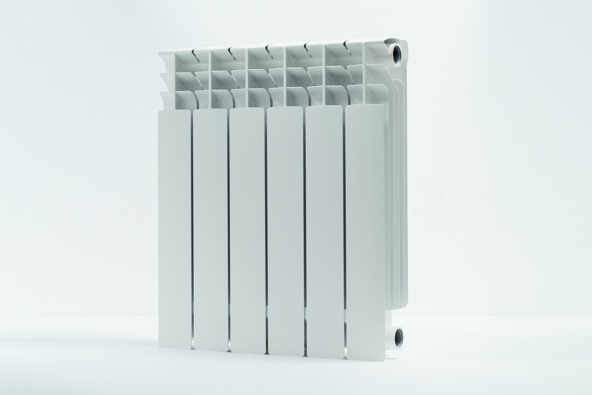 Радиатор биметаллический секционный 500/100/6 боковое подключение RRC500*100BM06 Русский Радиатор - превью 2