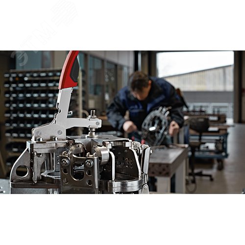 Зажим регулируемый вертикальный, с коленчатым рычагом, усилие: 2.5 кН, с открытым плечом и горизонтальным основанием 35 - фото 2