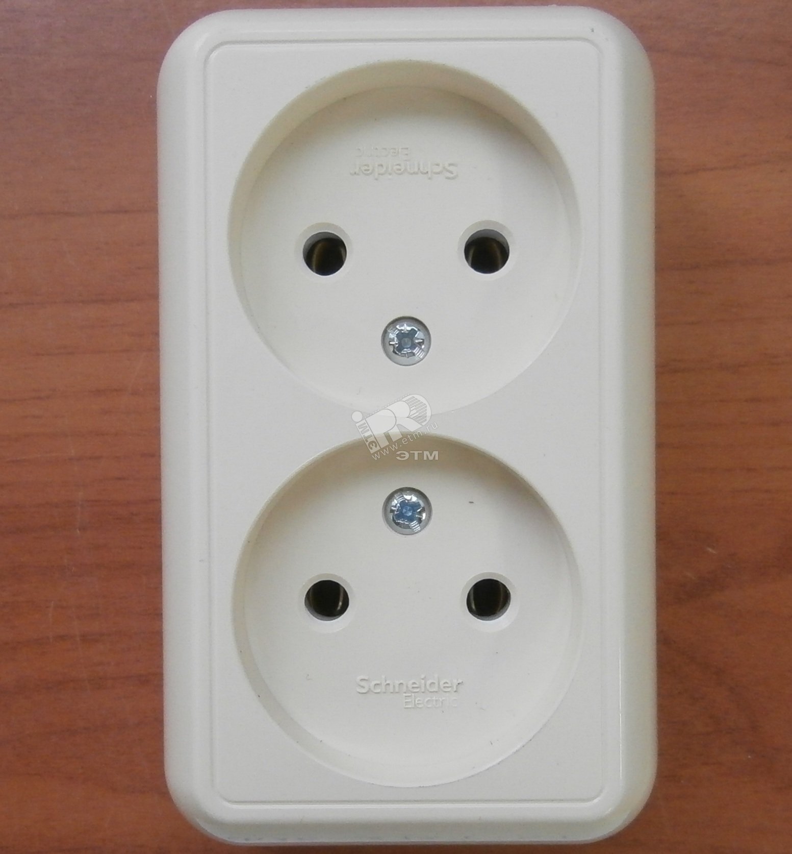 ПРИМА Розетка двойная наружная бежевая без заземления и шторок ...