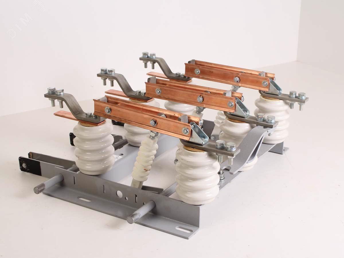 Изображение товара Разъединитель высоковольтный РВЗ-10/630-I УХЛ2 фарфор с ручным приводом