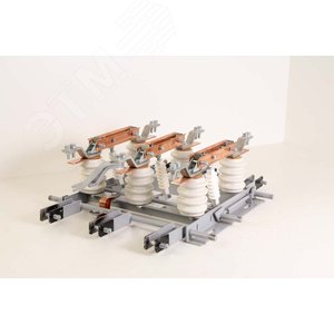 Изображение товара Разъединитель высоковольтный РВЗ-10/630-III УХЛ2 фарфор в комплекте с приводами и вилками (шт)