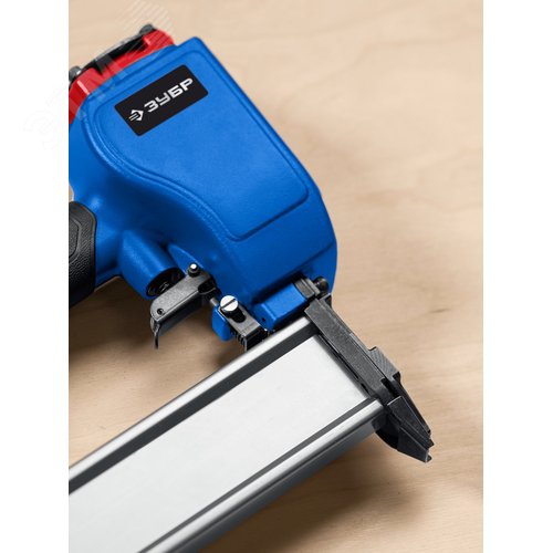 Нейлер пневматический для гвоздей по бетону и металлу, Профессионал FST-50 - фото 2