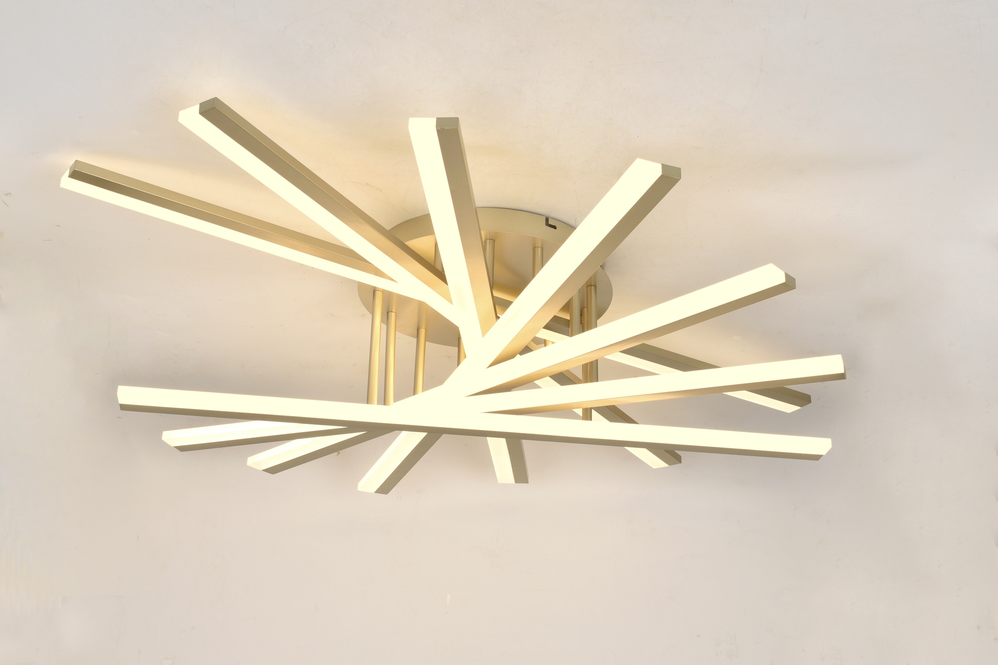 Люстра потолочная светодиодная LED 120 Вт 6733Лм 3000-6000К с пультом ДУ 6184-701 Cordelia