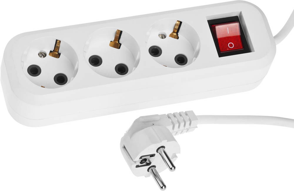 Удлинитель бытовой У-30 В, ПВС, 3 х 0.75 мм2, 3 гнезда, 5 м, выключатель 2200 Вт