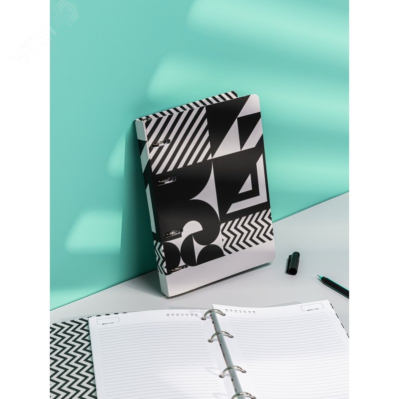 Изображение товара Ежедневник недатированный Attache Авангард формата А5 136 листов с черно-белым рисунком