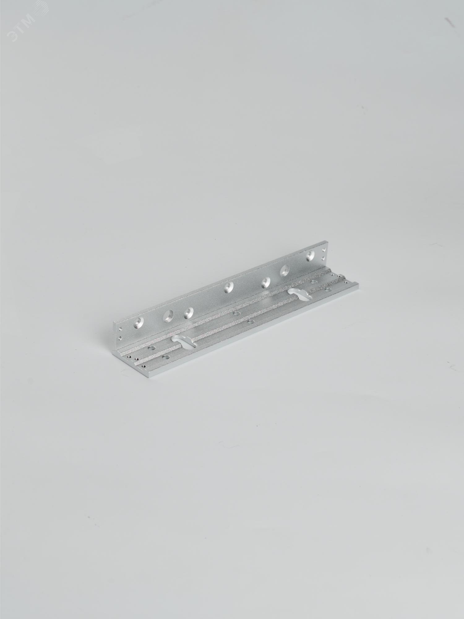 Изображение товара Уголок монтажный тип L 180кг (шт)