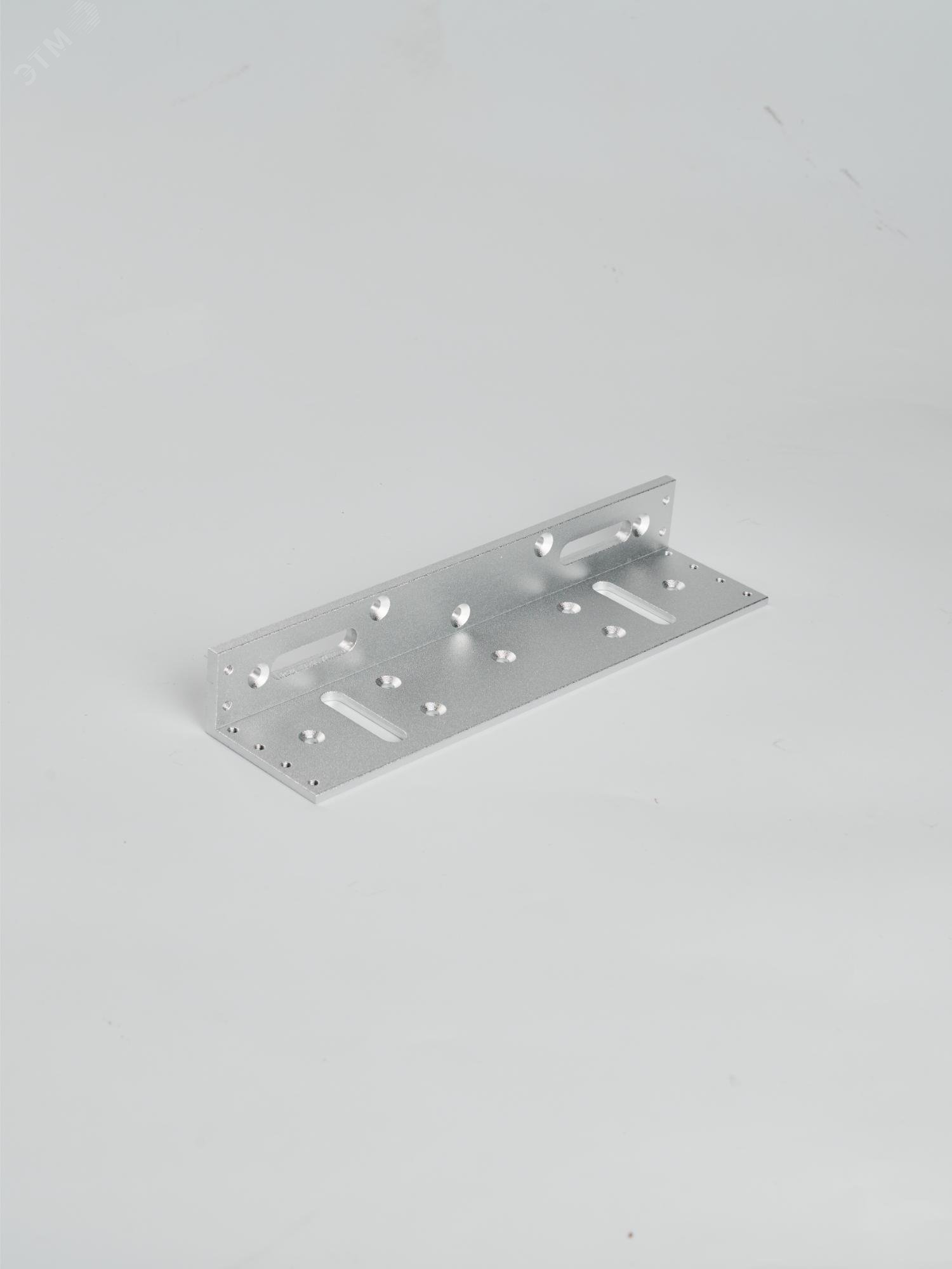 Изображение товара Уголок монтажный тип L 350кг (шт)