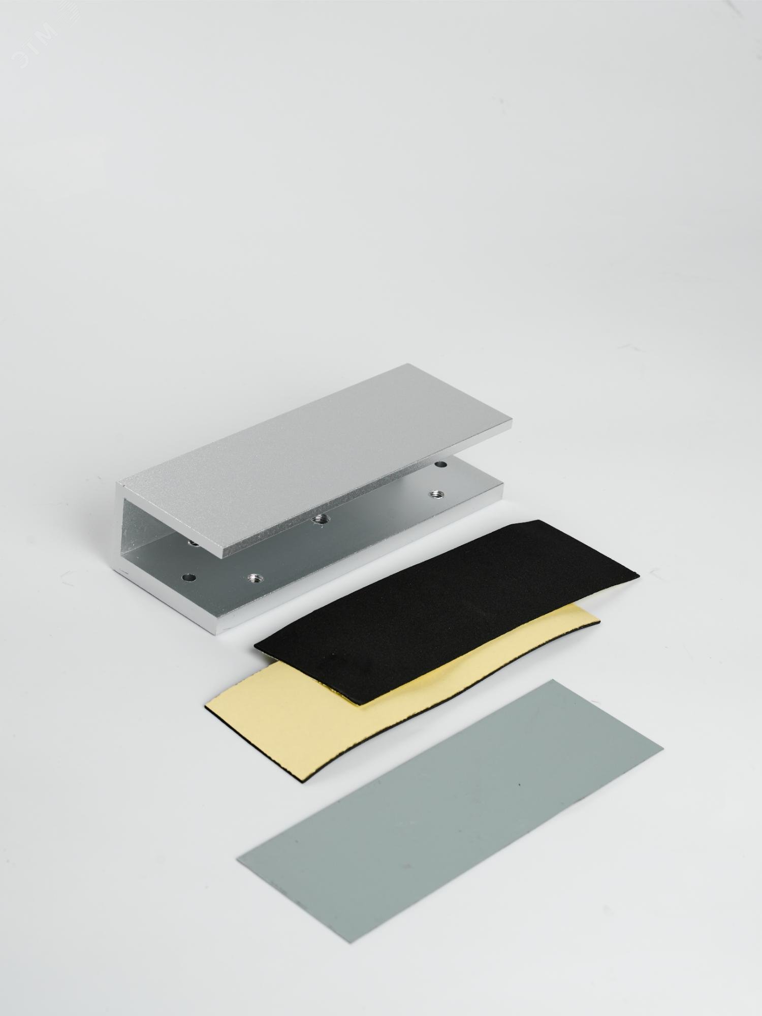 Изображение товара Уголок монтажный тип U 350кг (шт)