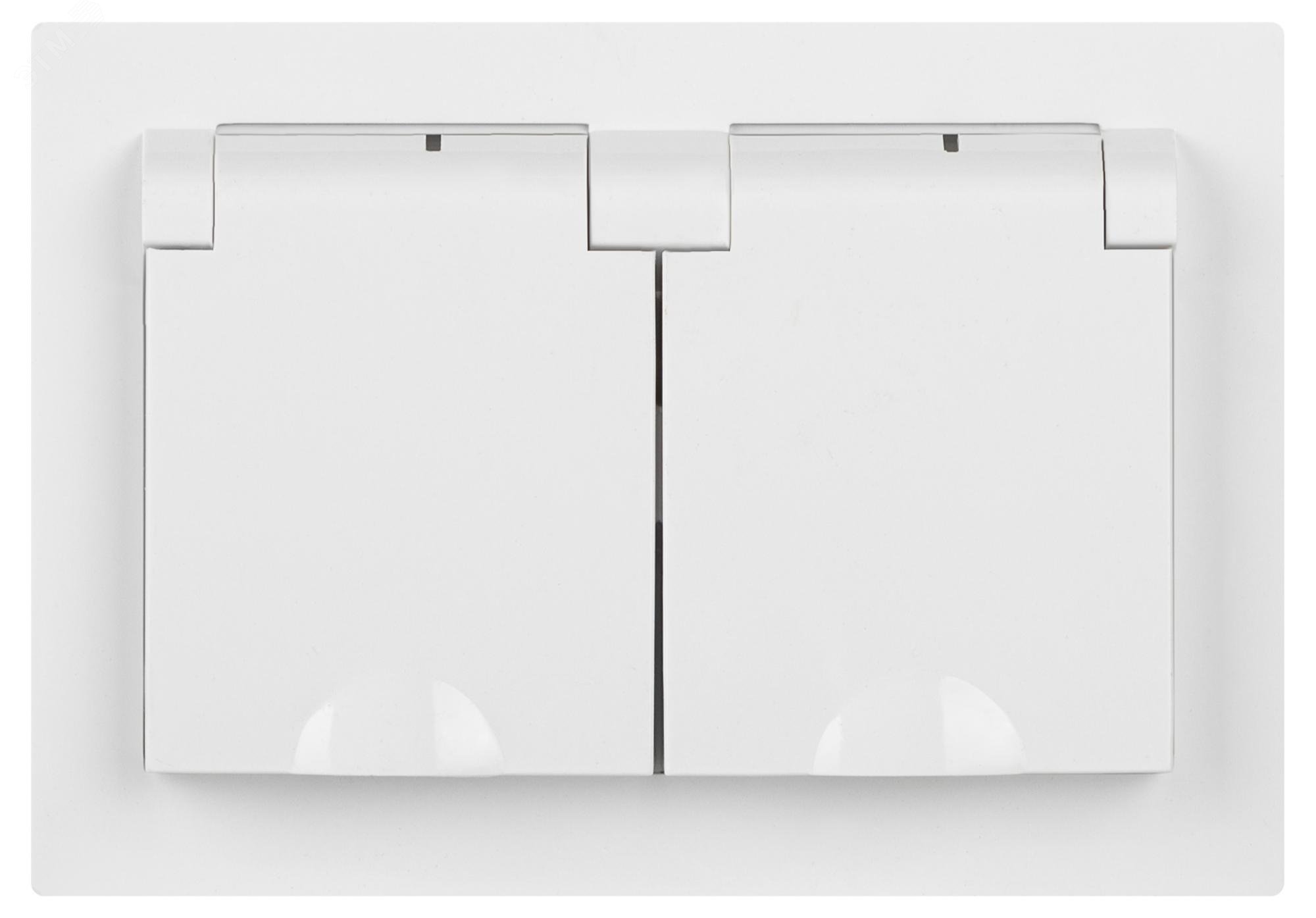 Изображение товара Розетка скрытого монтажа с заземлением IP44 16А белая серия Intro Accent