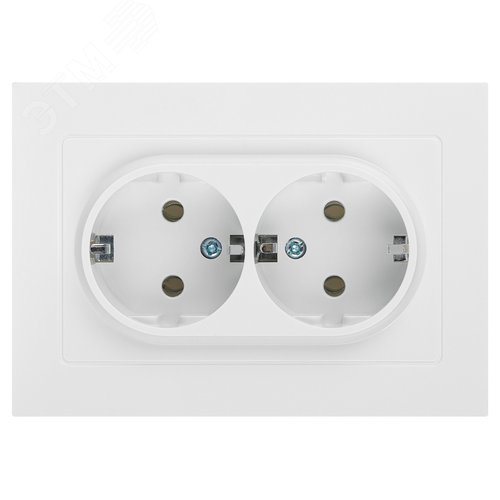 Изображение товара Розетка однофазная двойная скрытого монтажа, в рамку с заземлением без шторок венге 16А 250В IP20 винтовые зажимы 6-205-01 Intro Accent (шт)