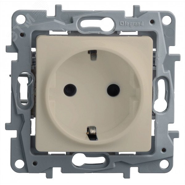 Изображение товара Розетка 1-местная с заземлением и защитными шторками ETIKA 16А 250В бежевый