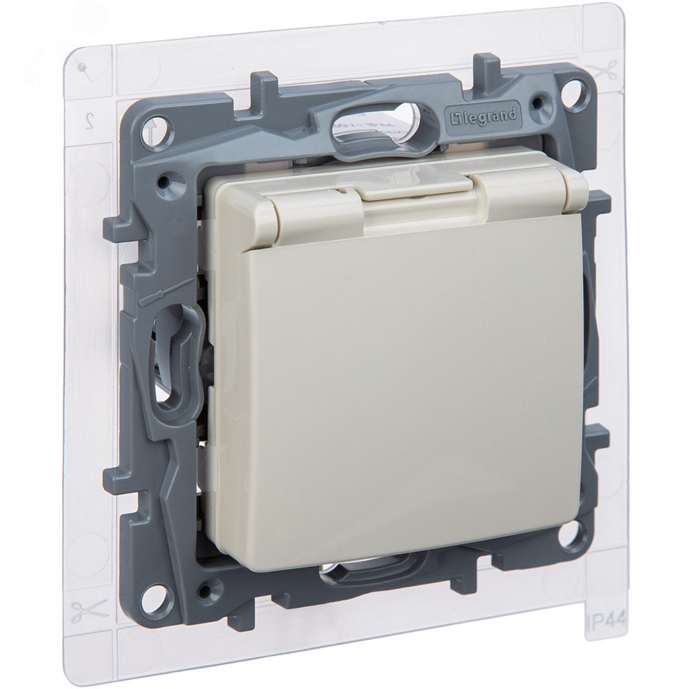 Изображение товара Розетка 1-местная ETIKA с защитными шторками и крышкой 16А IP44