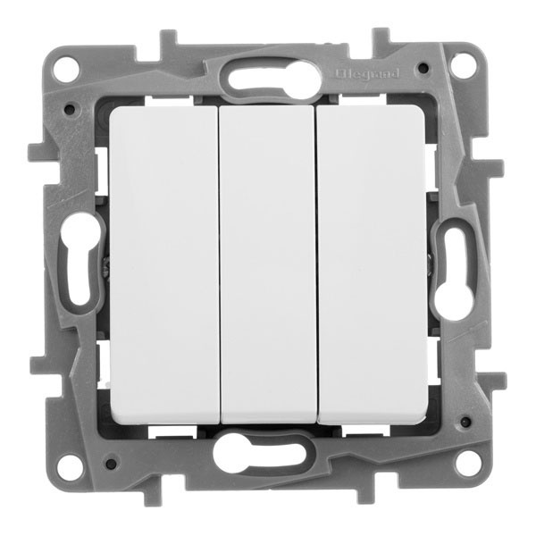 Выключатель 3клавишный 10А белый ETIKA