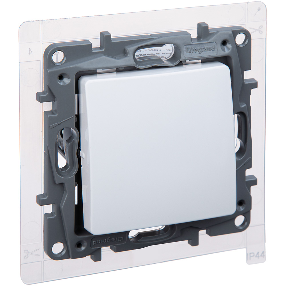 Выключатель 1-клавишный проходной 10А IP44 безвинтовое крепление белый ETIKA